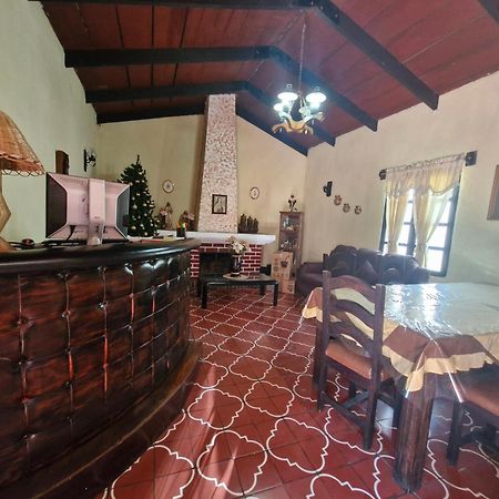 Hospedaje El Viajero Antigua Lli Экстерьер фото